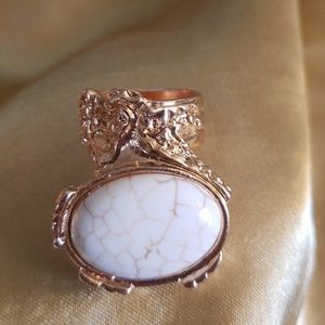 🇺🇸SALE🇺🇸Beautiful Arty Style Ring In Rose Gold